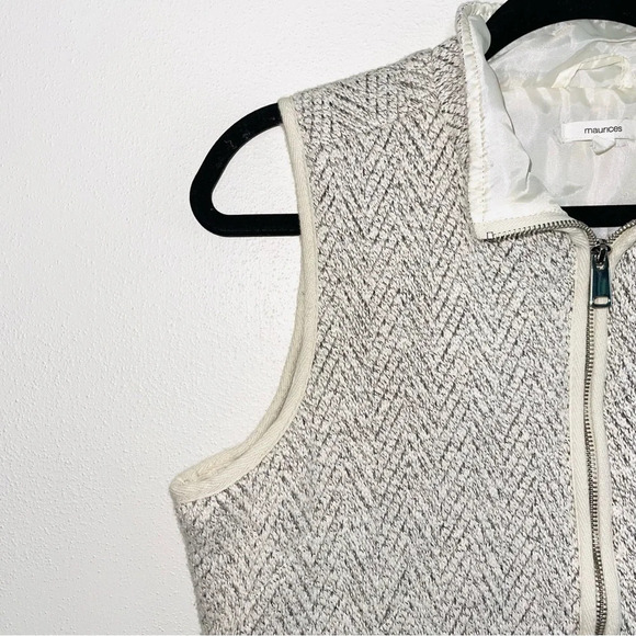 Maurices Cream & Gray Chevron Pocket Full Tweed Zip Vest Medium Women’s - Picture 3 of 10